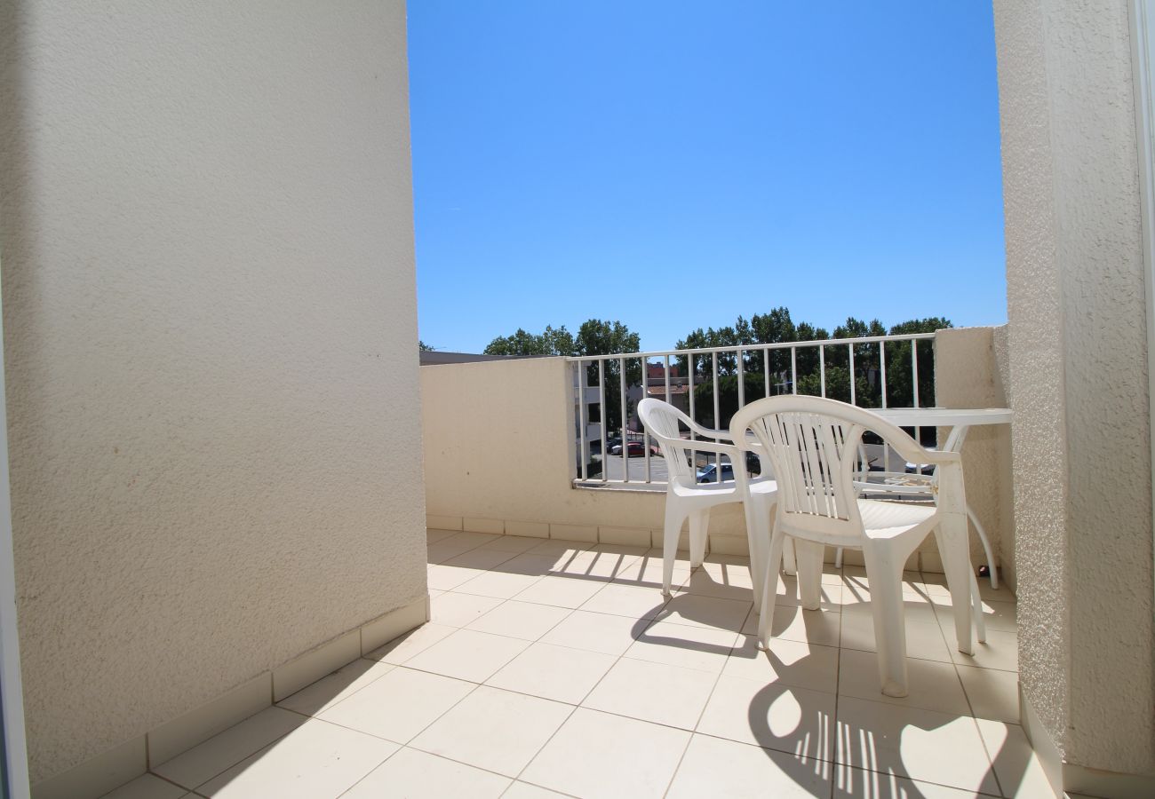 Ferienwohnung in Canet-en-Roussillon - Spacieux appartement T2 proche de la mer + parking