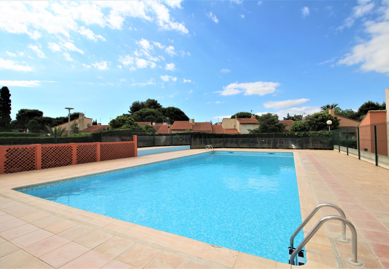 Ferienhaus in Canet-en-Roussillon - Maisonette T2  et parking dans résidence avec piscine