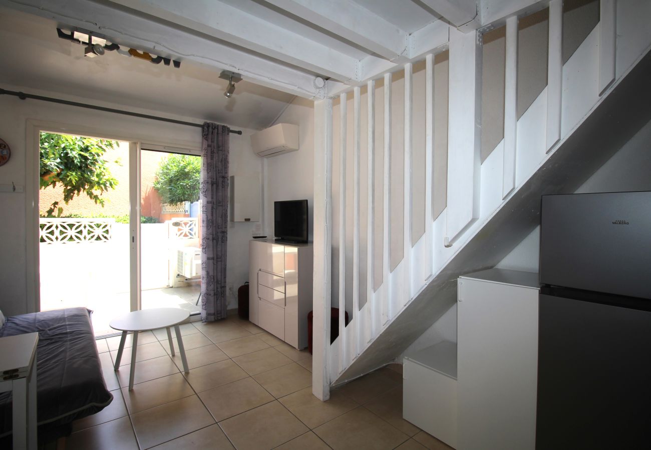 Ferienhaus in Canet-en-Roussillon - Maisonette T2  et parking dans résidence avec piscine