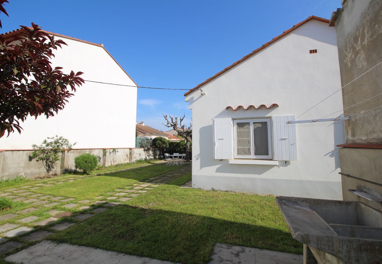 Ferienhaus in Canet-en-Roussillon - Maison à deux pas de la plage avec agréable jardin.