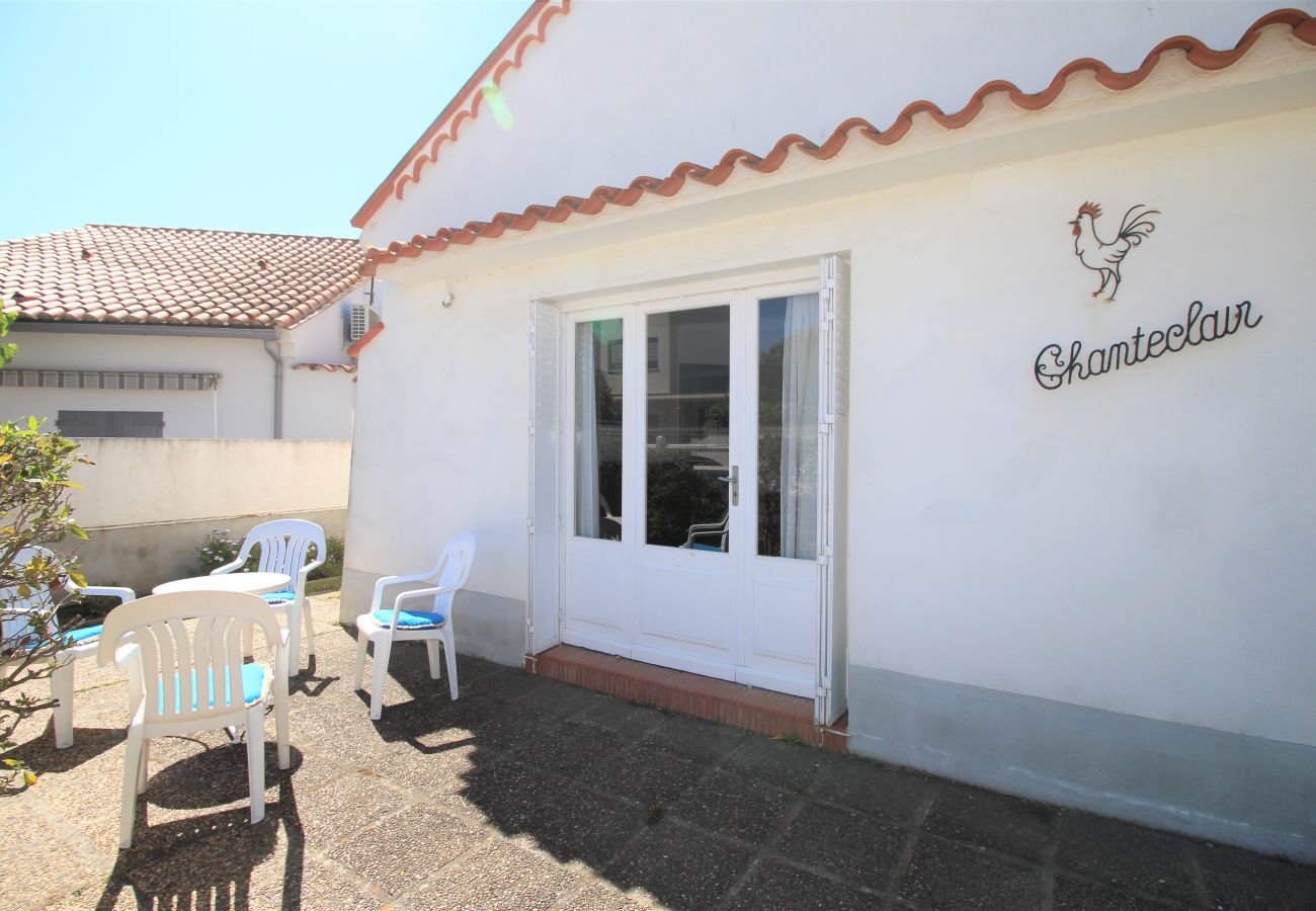 Ferienhaus in Canet-en-Roussillon - Maison à deux pas de la plage avec agréable jardin.