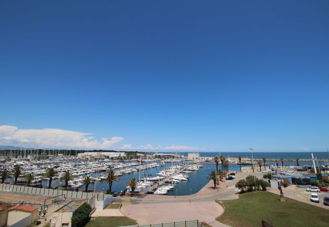  in Canet-en-Roussillon - Joli T2 avec vue sur la Marina