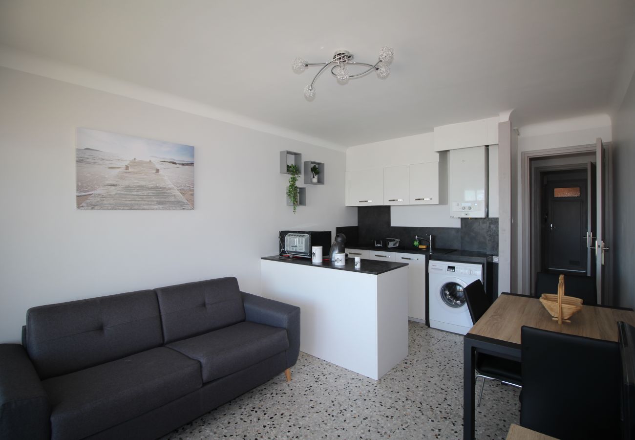 Ferienwohnung in Canet-en-Roussillon - Joli T2 avec vue sur la Marina