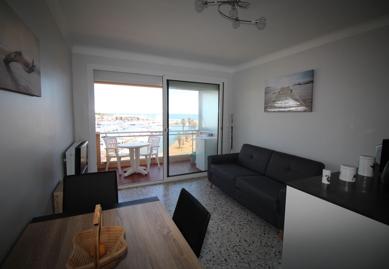 Ferienwohnung in Canet-en-Roussillon - Joli T2 avec vue sur la Marina