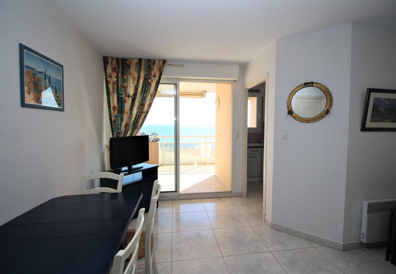 Ferienwohnung in Canet-en-Roussillon - Appartement 2 chambres avec vue mer et parking