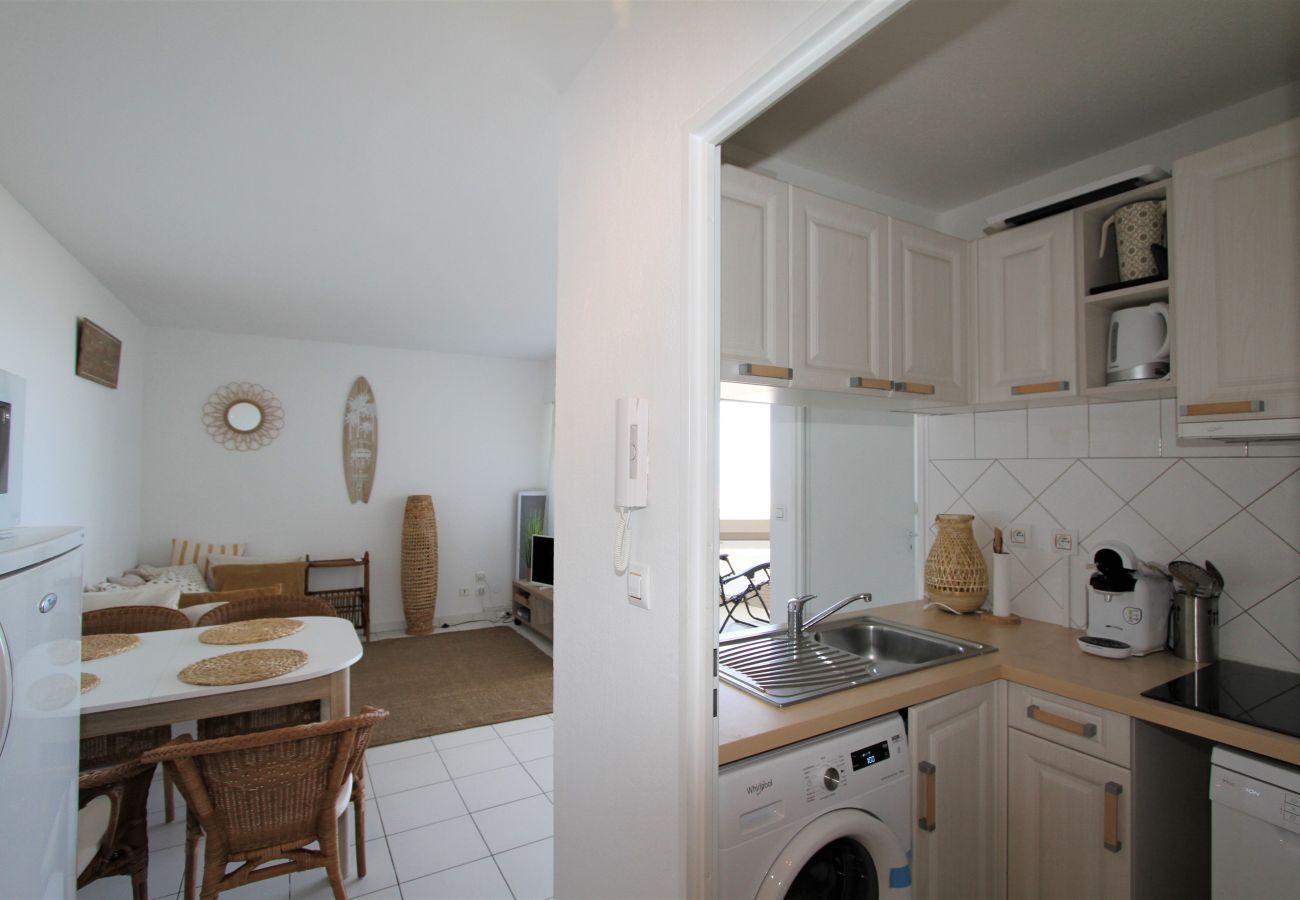 Ferienwohnung in Canet-en-Roussillon - appartement 4 personnes vue mer piscine et parking