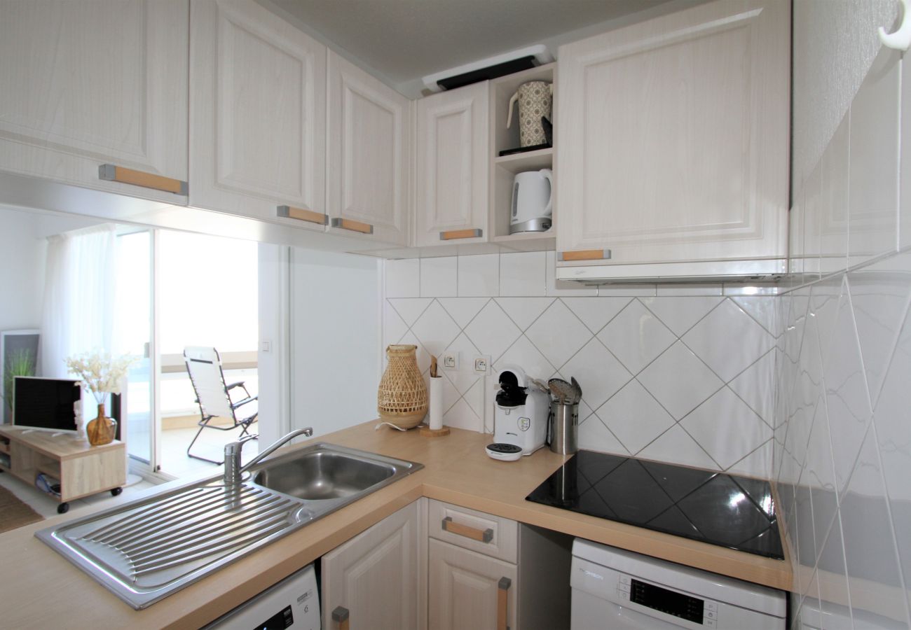 Ferienwohnung in Canet-en-Roussillon - appartement 4 personnes vue mer piscine et parking