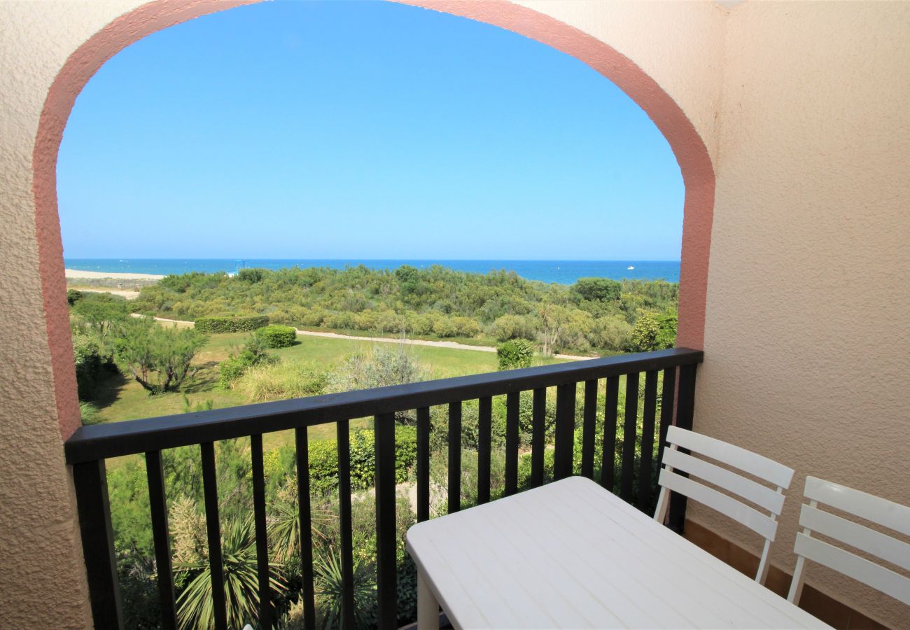 Ferienwohnung in Saint-Cyprien - Studio cabine vue mer 