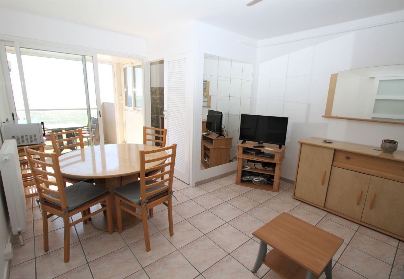 Ferienwohnung in Canet-en-Roussillon - Appartement 4 personnes en front de mer