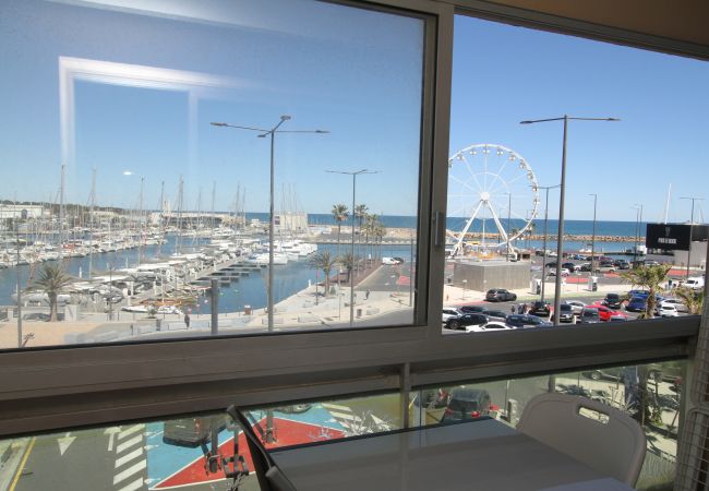 Ferienwohnung in Canet-en-Roussillon - Appartement 2 pièces vue sur la marina avec parking