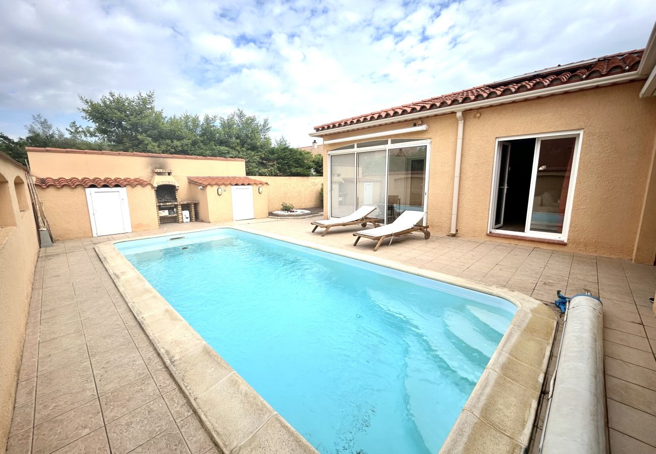 Villa in Villeneuve-de-la-Raho - Villa de plain pied T4 avec piscine 