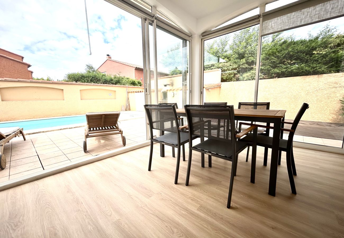 Villa in Villeneuve-de-la-Raho - Villa de plain pied T4 avec piscine 