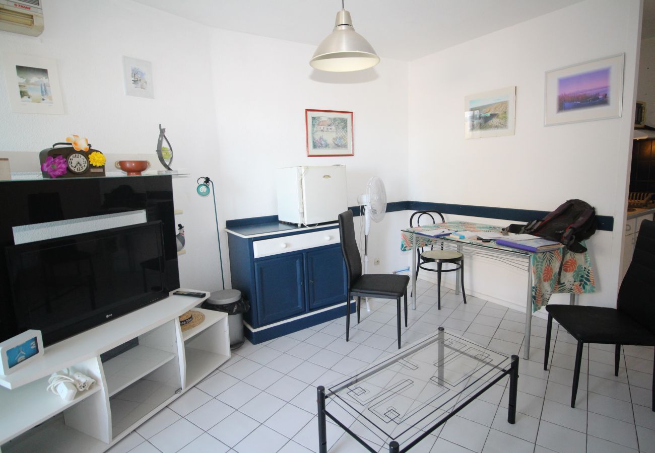 Ferienwohnung in Canet-en-Roussillon - STUDIO CABINE - TERRASSE -CANET PLAGE 