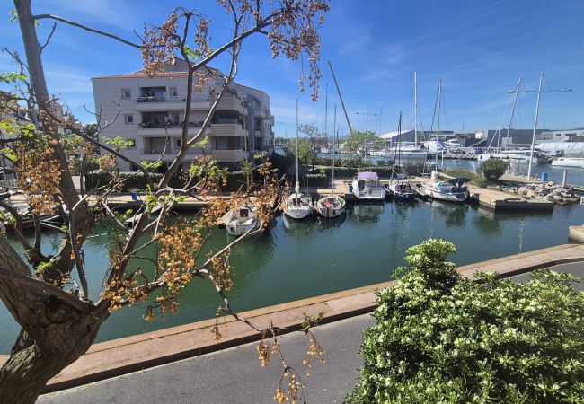 Ferienwohnung in Canet-en-Roussillon -  QUAI 12- Appartement 4 personnes - Vue marina