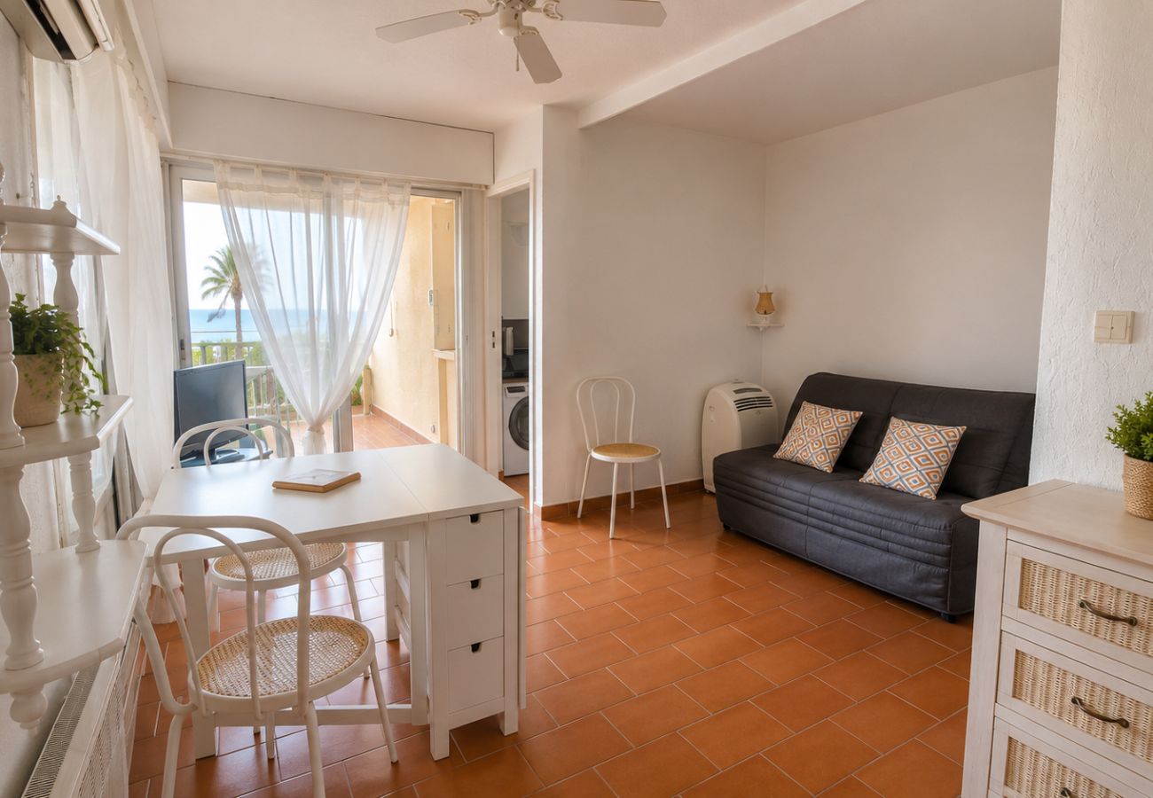 Studio in Canet-en-Roussillon - ROSES 105 - Studio cabine 4 personnes – Superbe vue mer, terrasse & parking