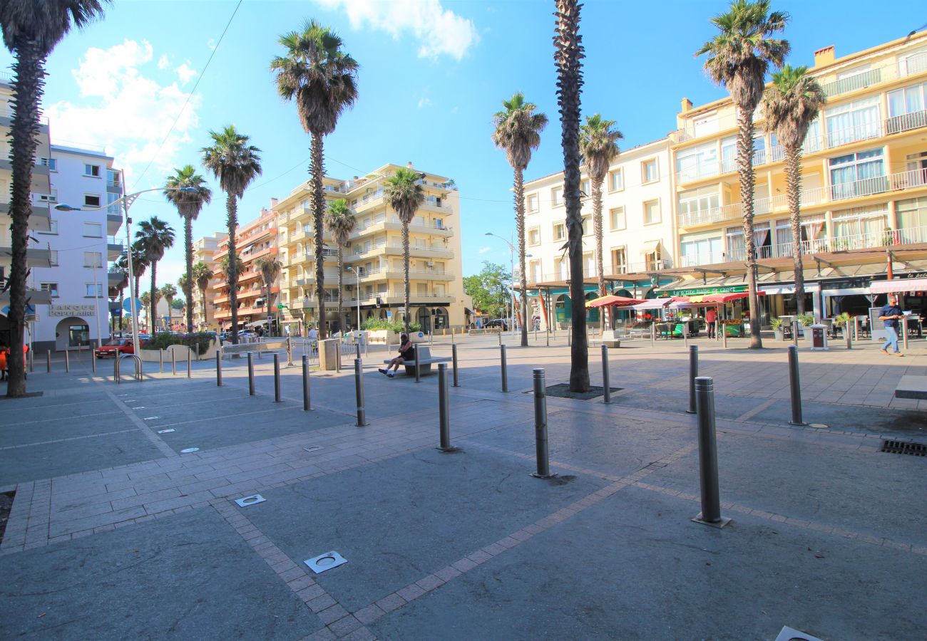 Apartamento en Canet-en-Roussillon - 2 room apartment in the center with parking space