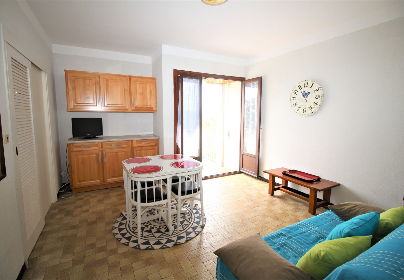 Apartamento en Canet-en-Roussillon - 2 room apartment in the center with parking space