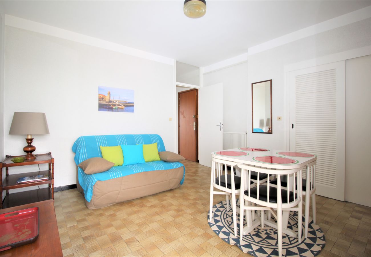 Apartamento en Canet-en-Roussillon - 2 room apartment in the center with parking space