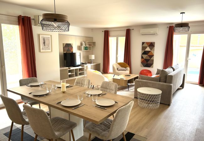 Villa en Villeneuve-de-la-Raho - House for 8 with swimming pool 