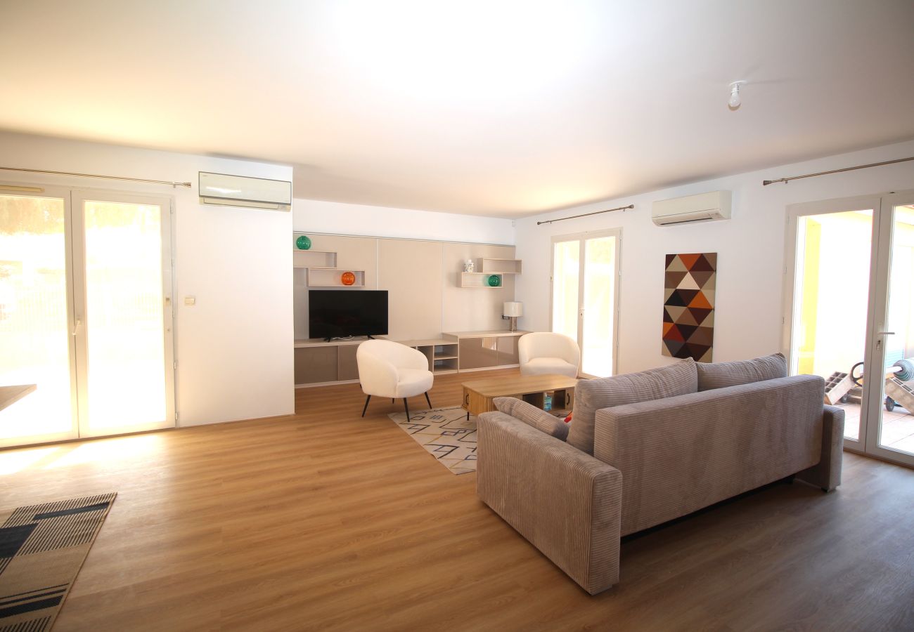 Villa en Villeneuve-de-la-Raho - House for 8 with swimming pool 