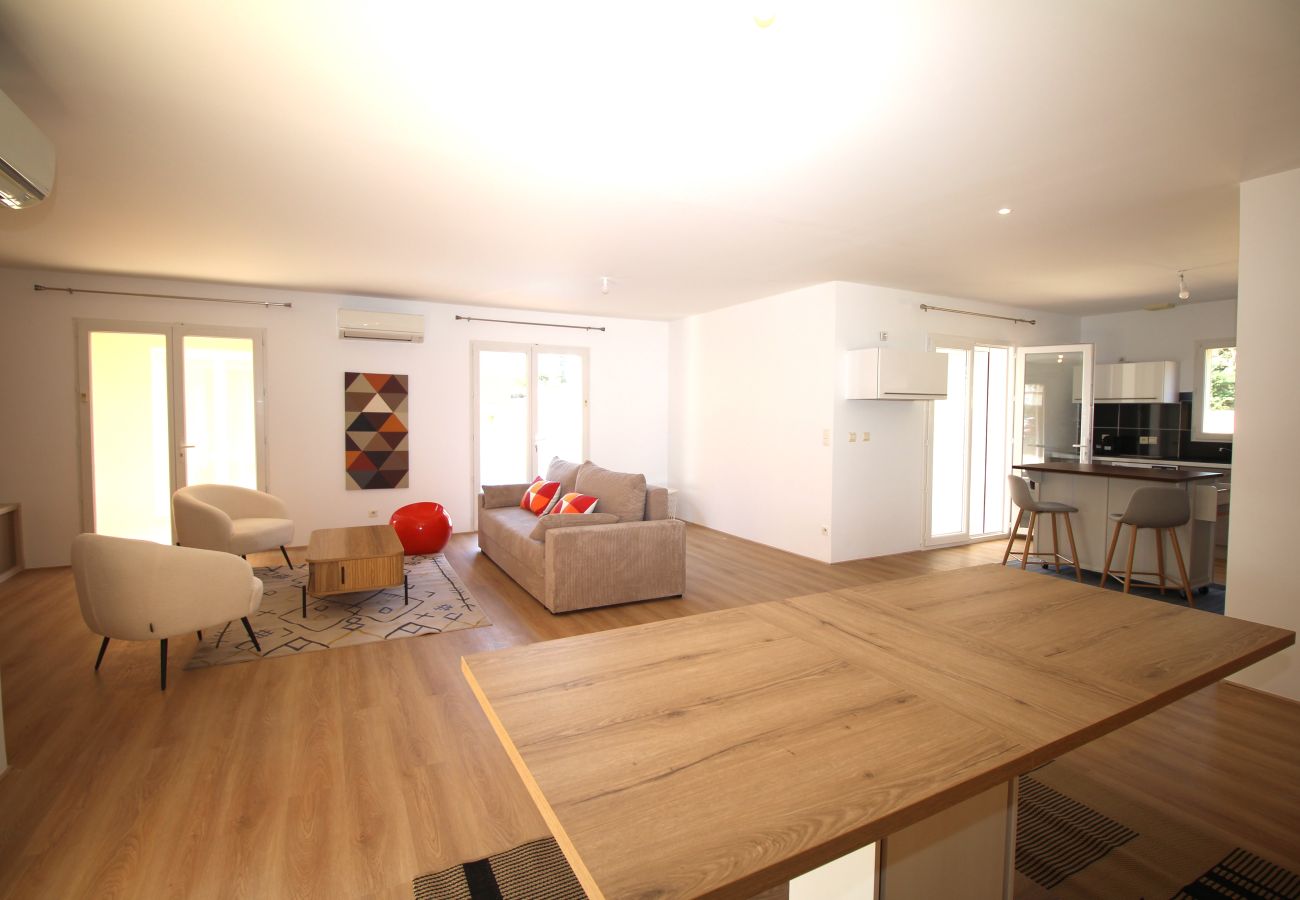 Villa en Villeneuve-de-la-Raho - House for 8 with swimming pool 