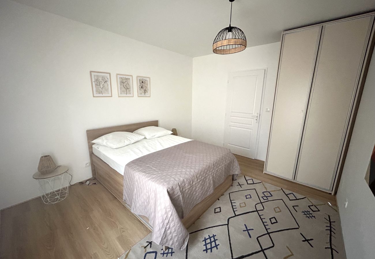 Villa en Villeneuve-de-la-Raho - House for 8 with swimming pool 