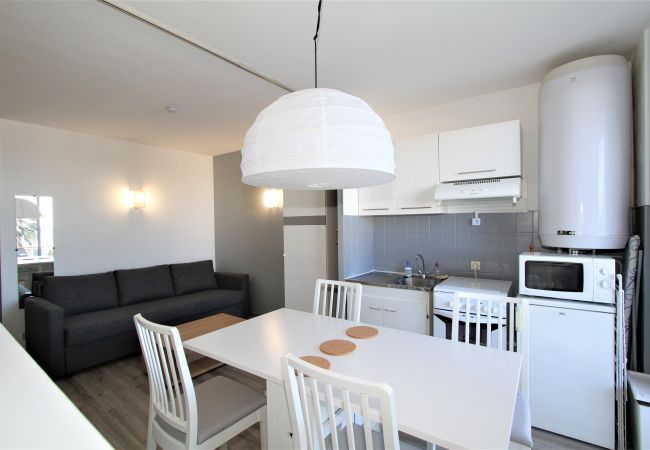 Studio à Canet-en-Roussillon - Studio au pied de la plage Studio à Canet-en-Roussillon - Studio au pied de la plage