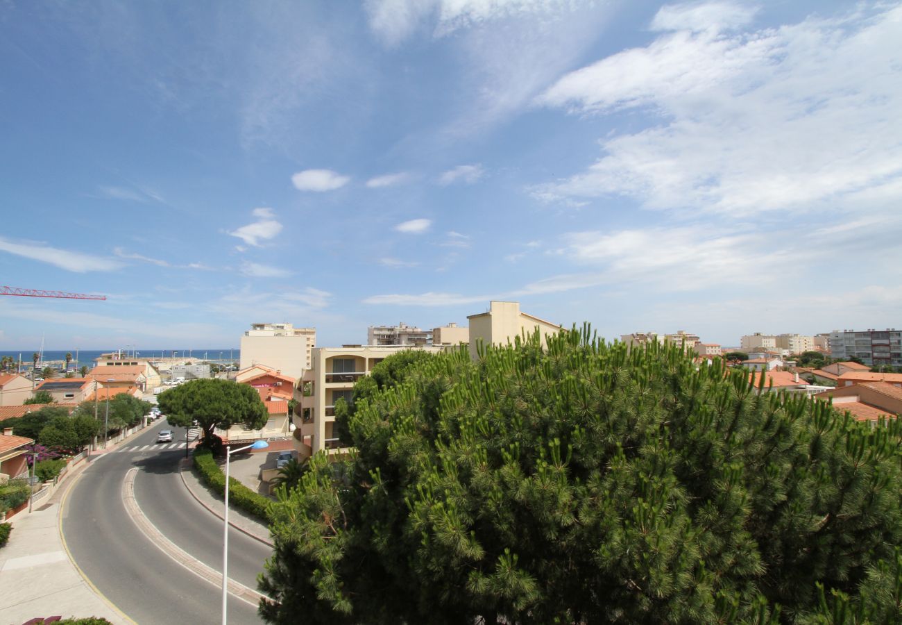 Appartement à Canet-en-Roussillon - 2 pièces loggia vue mer + parking