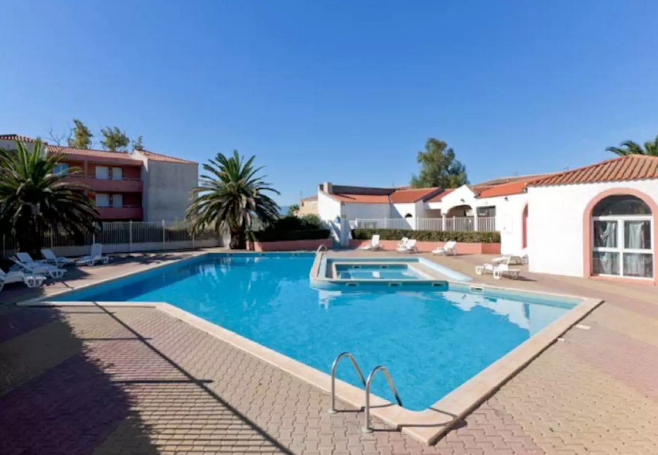 Appartement à Canet-en-Roussillon - Appartement T2 avec piscine et parking