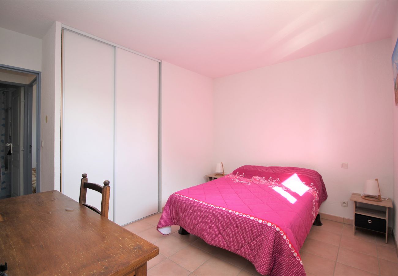 Maison mitoyenne à Canet-en-Roussillon - Villa 8 personnes + parking à 5 min de la plage