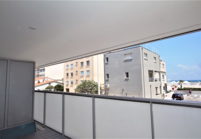Appartement à Canet-en-Roussillon - Appartement 3 pièces vue mer - Place de parking privative Appartement à Canet-en-Roussillon - Appartement 3 pièces vue mer - Place de parking privative