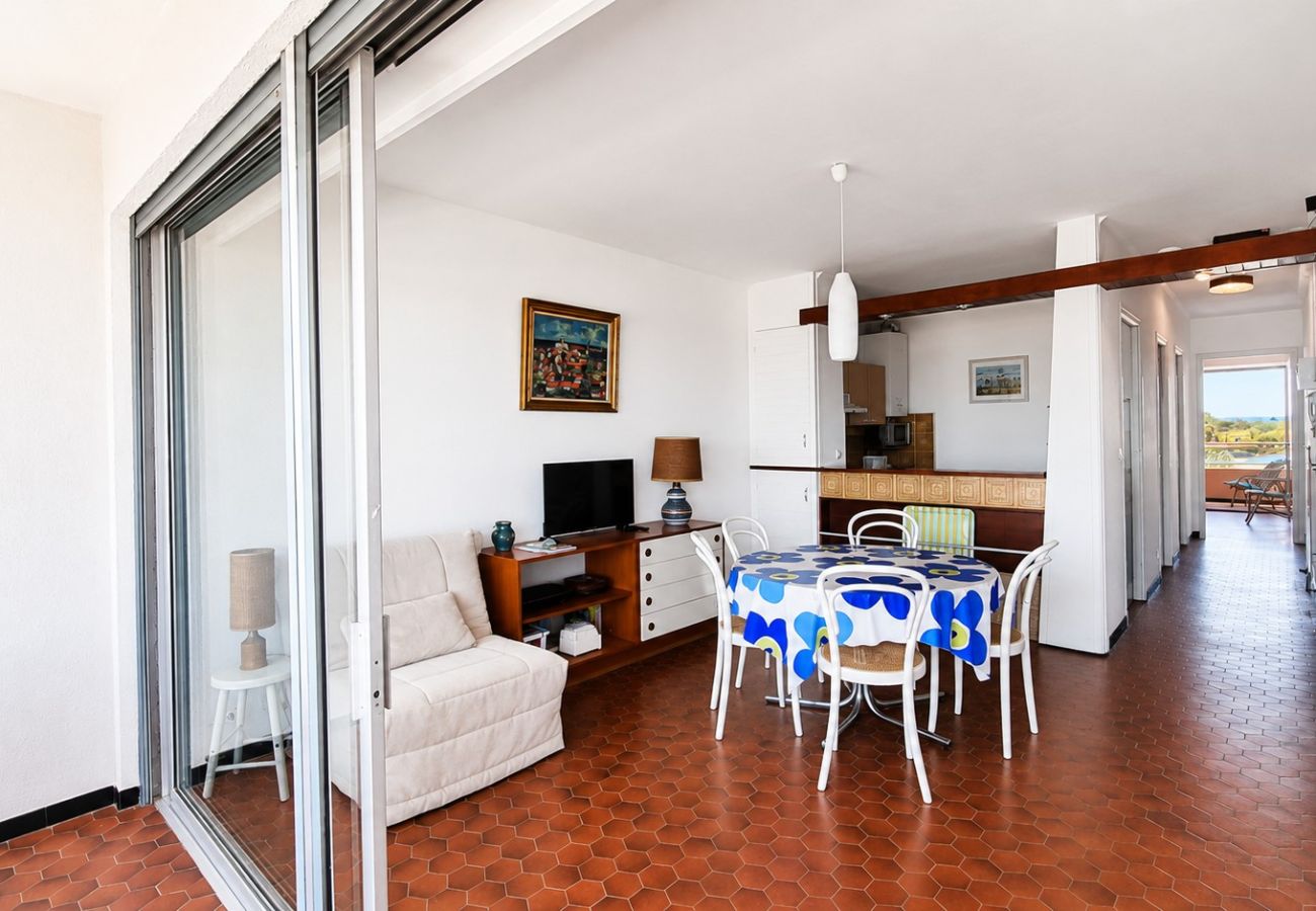 Appartement à Canet-en-Roussillon - Appartement 4 personnes Front de mer avec parking privé  