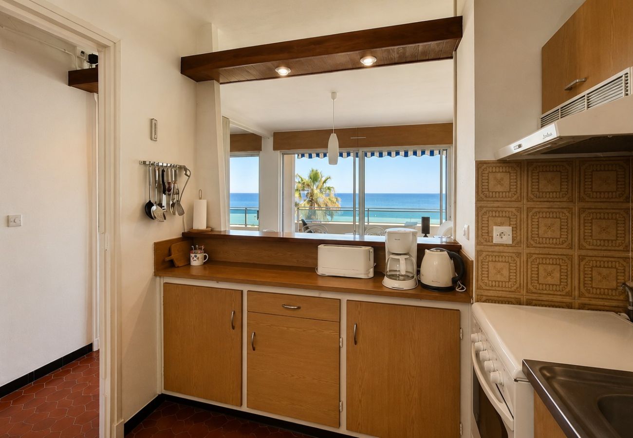 Appartement à Canet-en-Roussillon - Appartement 4 personnes Front de mer avec parking privé  