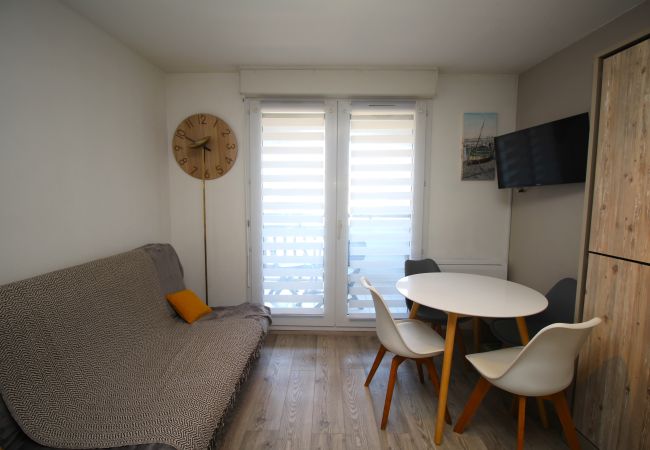 Studio à Canet-en-Roussillon - Studio pour 4 personnes vue Marina Studio à Canet-en-Roussillon - Studio pour 4 personnes vue Marina