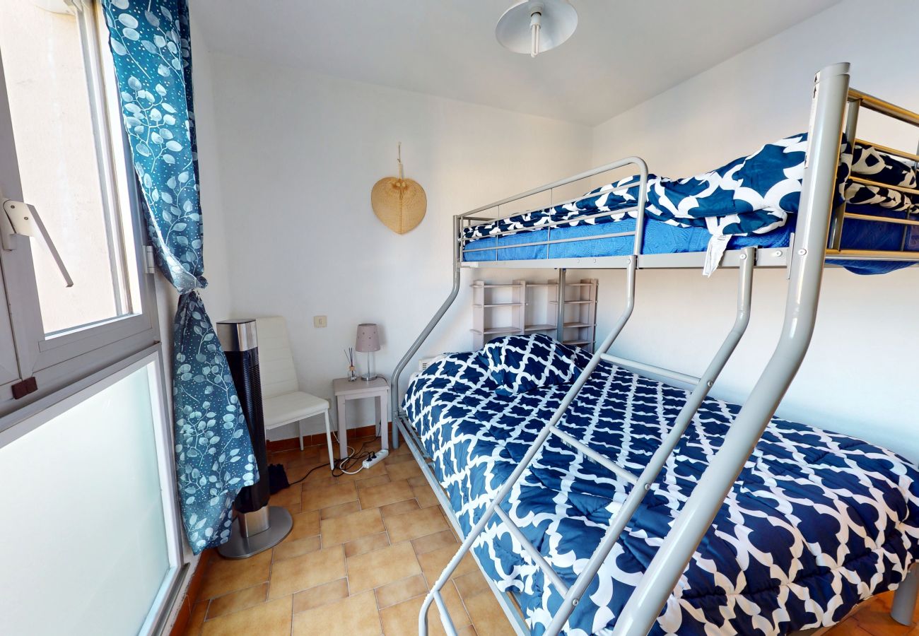 Appartement à Canet-en-Roussillon - Appartement 4 personnes aec vue sur la Marina et parking