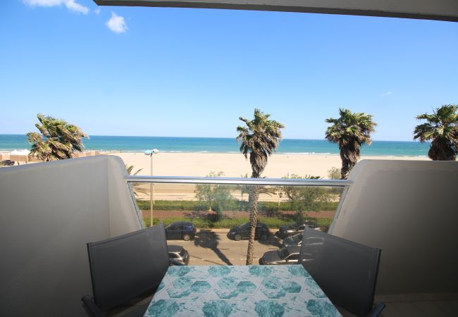 Appartement à Canet-en-Roussillon - Appartement 3 pièces vue mer Appartement à Canet-en-Roussillon - Appartement 3 pièces vue mer