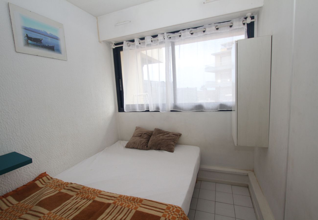 Appartement à Canet-en-Roussillon - STUDIO CABINE - TERRASSE -CANET PLAGE 