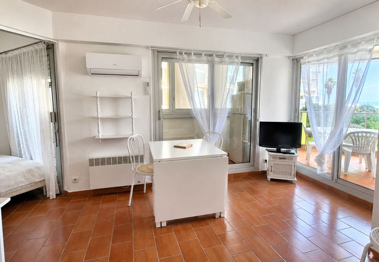Studio à Canet-en-Roussillon - ROSES 105 - Studio cabine 4 personnes – Superbe vue mer, terrasse & parking