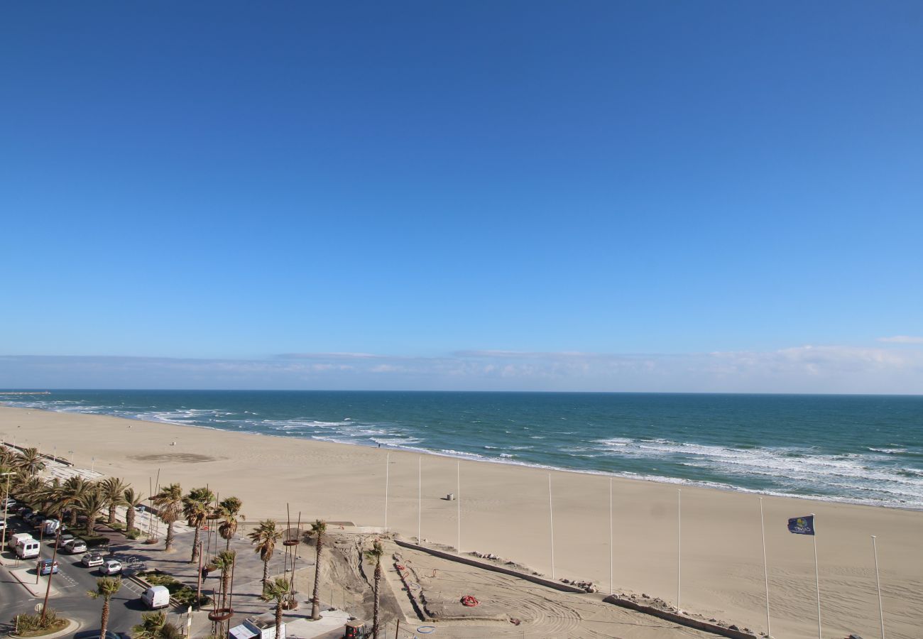 Apartment in Canet-en-Roussillon - Appartement 2 Pièces à Canet avec Vue Mer + Parking