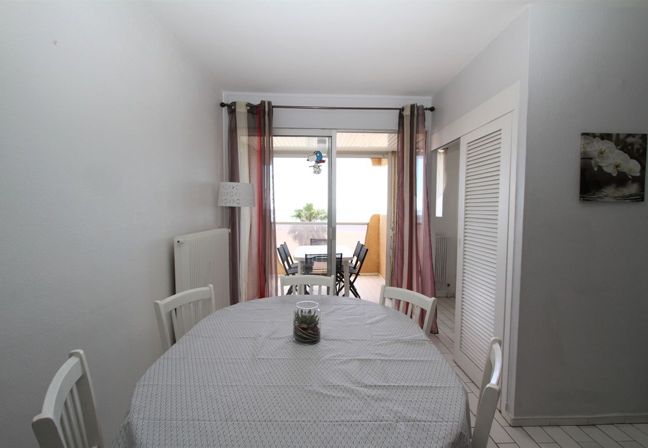 Apartment in Canet-en-Roussillon - 3 pièces vue mer + stationnement privatif