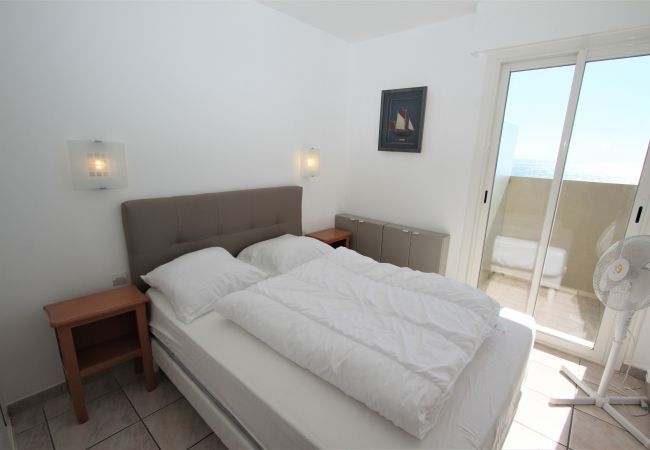 Apartment in Canet-en-Roussillon - Appartement 4 personnes en front de mer