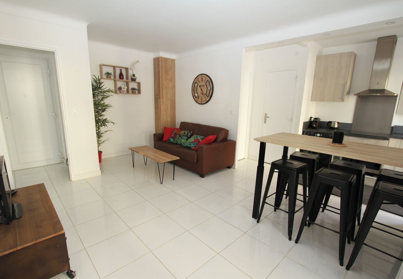 Apartment in Canet-en-Roussillon - Appartement 3 pièces proche mer, commerces et animations