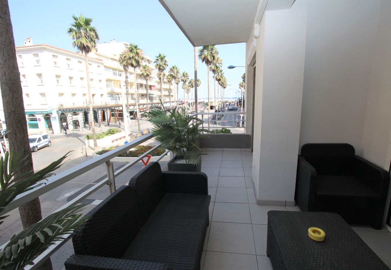 Apartment in Canet-en-Roussillon - Appartement 3 pièces proche mer, commerces et animations