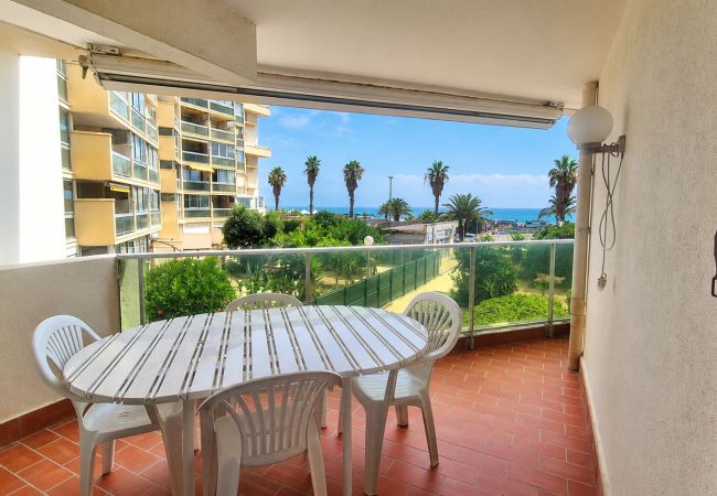 Studio in Canet-en-Roussillon - ROSES 105 - Studio cabine 4 personnes – Superbe vue mer, terrasse & parking