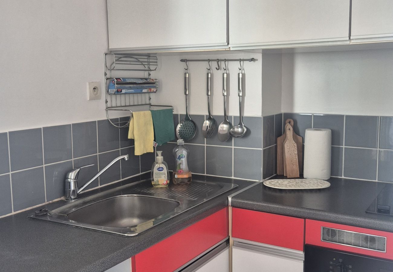 Studio in Canet-en-Roussillon - ROSES 105 - Studio cabine 4 personnes – Superbe vue mer, terrasse & parking